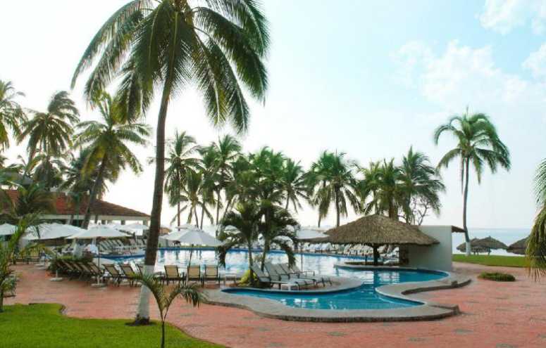 hotel-emporio-ixtapa-003