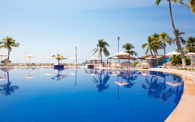 hotel-krystal-ixtapa-025