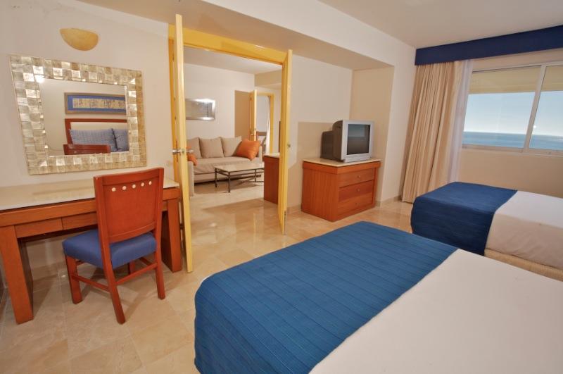 hotel-park-royal-ixtapa-011