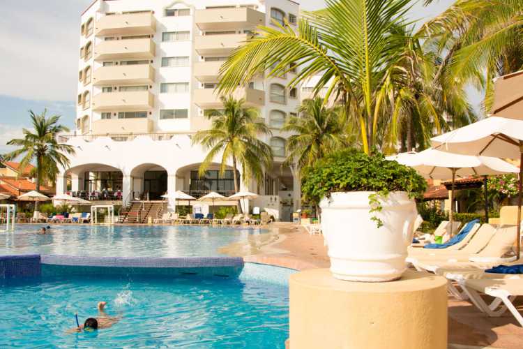 hotel-tesoro-ixtapa-001