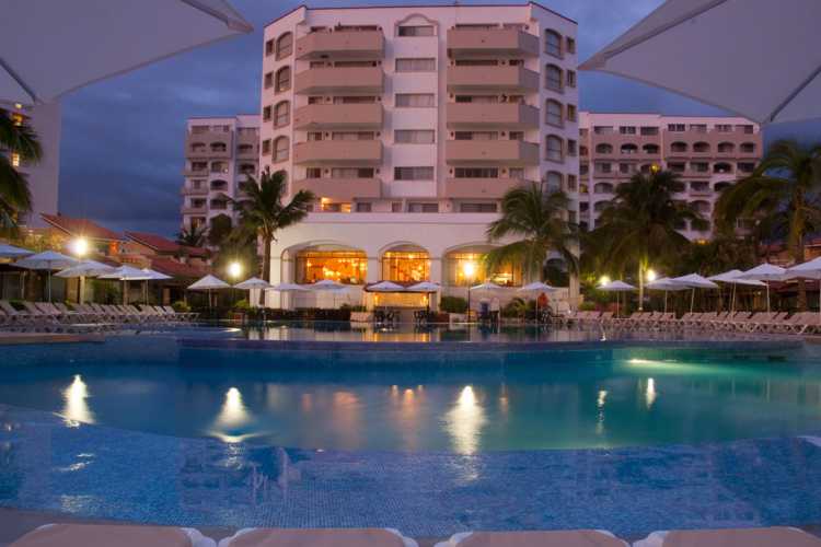hotel-tesoro-ixtapa-008